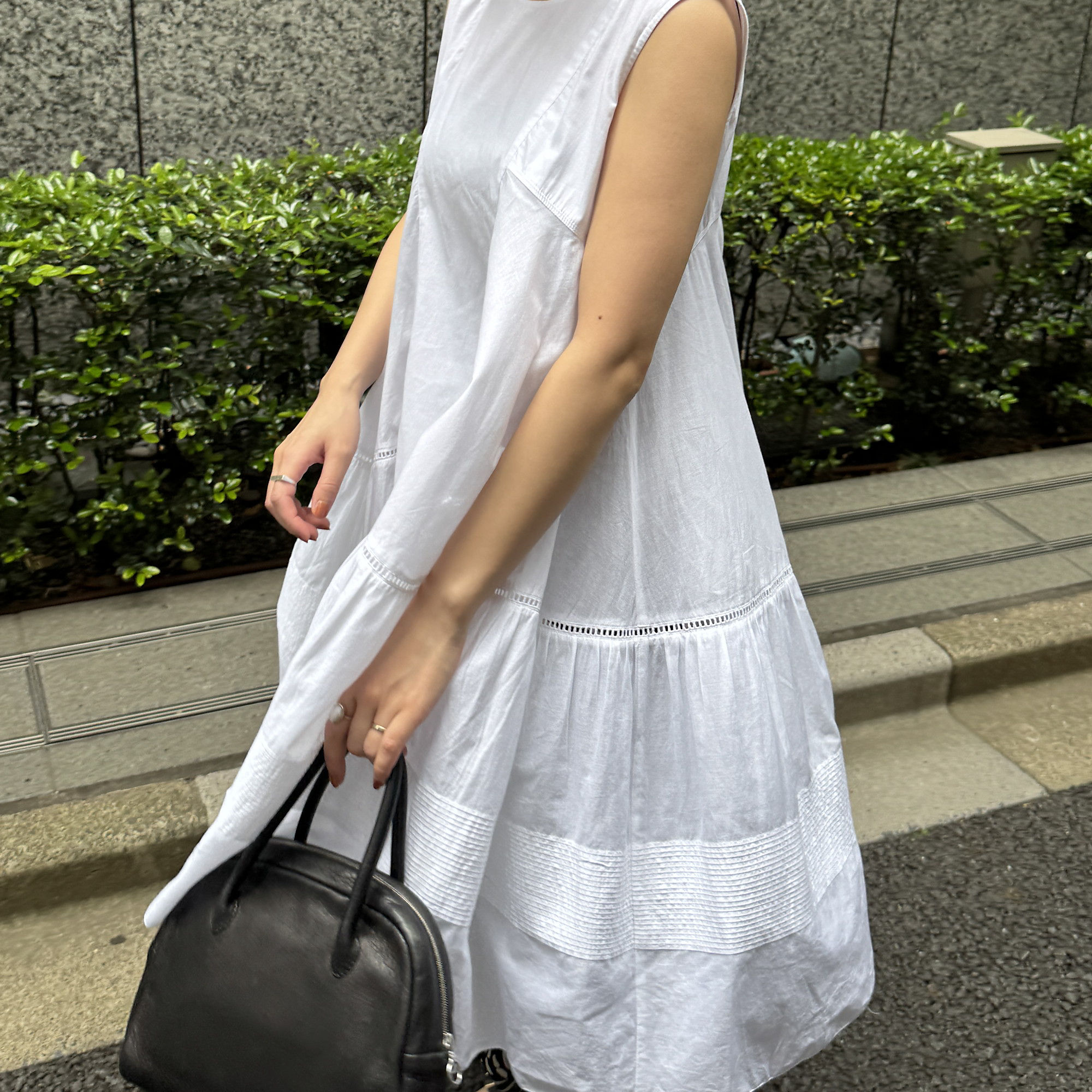 大人気AAYUSHI(アユーシ)の新作が入荷&完売トップスが再入荷!【40代ファッション】