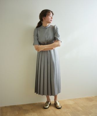 Newans(ハッシュニュアンス)の〈花乃まりあさんコラボ〉ワイドプリーツ