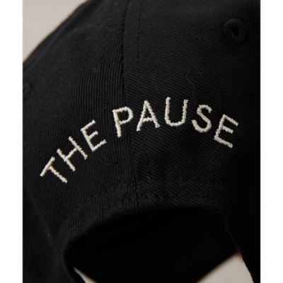Whim Gazette(ウィム ガゼット)の【THE PAUSE】バックロゴ
