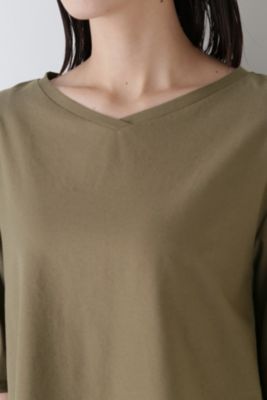 human woman(ヒューマン ウーマン)の◇フハクドッキングVネックプル