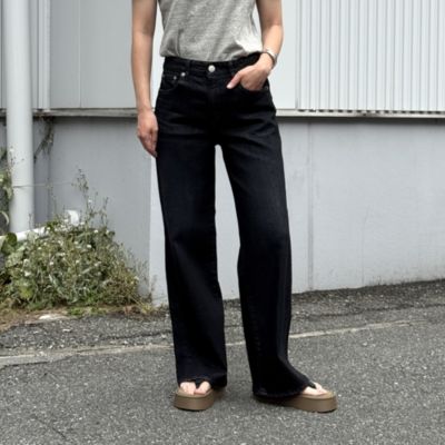 \大人のデニム、どう選ぶ?/夏から秋に使える、大人のデニムトレンド図鑑【40代50代ファッション】