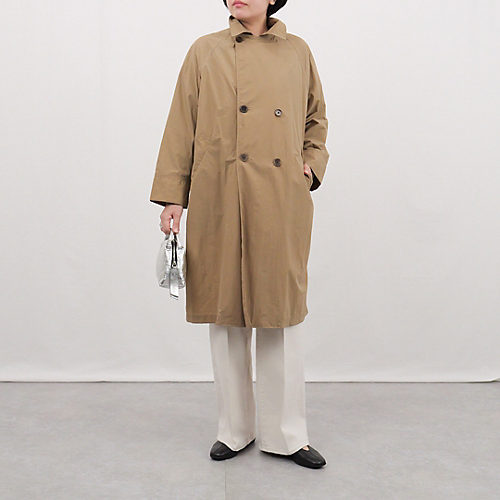 スタッフ身長166cm (別注)ベージュ×水牛ボタン/サンプルサイズ