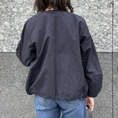 E by eclat(イーバイエクラ)の撥水ノーカラー袖ダーツブルゾン