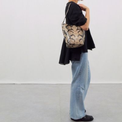 通勤も週末もしゃれ見え！4万円台以下の“軽量バッグ”5選【40代ファッション】