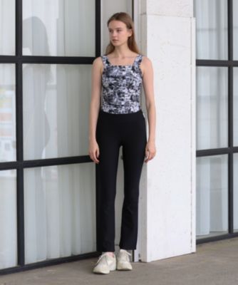 Julier(ジュリエ)の【定番】エコシーベア天フレアパンツ通販 | 集英社