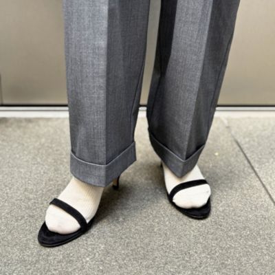夏の足もとを涼しく、軽やかに魅せる最旬サンダル10選【40代ファッション】