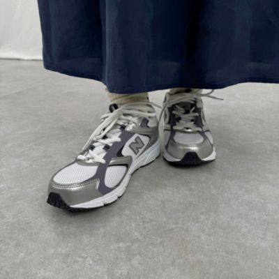 通勤も休日も、コーデを更新するならこれ！大人の春スニーカー10選【40代ファッション】