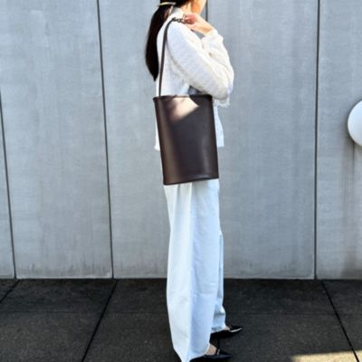 通勤も週末もしゃれ見え！4万円台以下の“軽量バッグ”5選【40代ファッション】