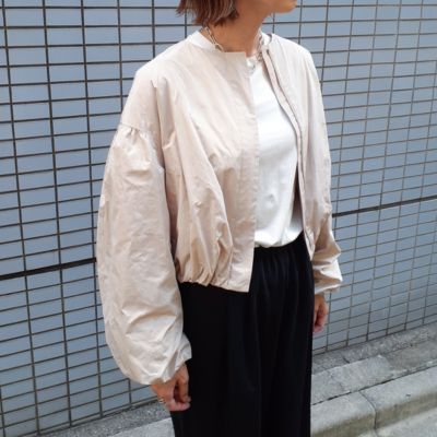 E by eclat(イーバイエクラ)のメモリータフタノーカラーブルゾン