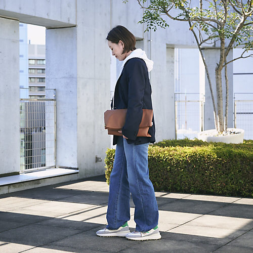 スタッフ身長166cm ジャケット NAVY/36、デニム Medium Indigo/25