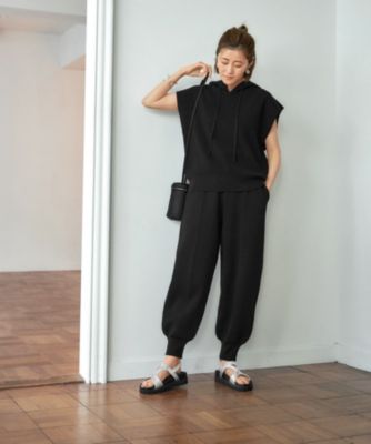 フィットモア　ローズ刺繍パンツ　ホワイト、ネイビー　Sサイズ　２枚まとめ売り フィットモア ローズ刺繍パンツ ホワイト、ネイビー Sサイズ 2