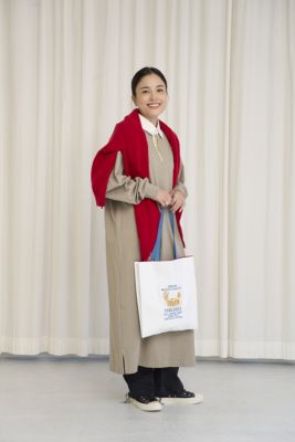 ���f���T�C�Y�F164cm/�x�[�W��/���p�T�C�Y�FL