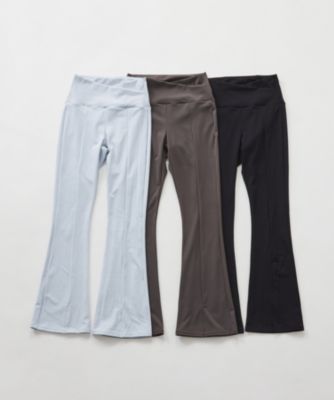 Julier(ジュリエ)のYOGA FITフレアレギンス通販 | 集英社HAPPY PLUS STORE