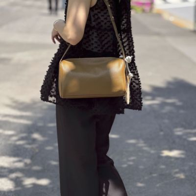 NOLLEY'S(ノーリーズ)のスクエアワンショルダーバッグ通販 | 集英社