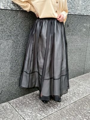 E by eclat(イーバイエクラ)のオーガンジー裏配色タックスカート E by eclat(イーバイエクラ)のオーガンジー裏配色タックスカート