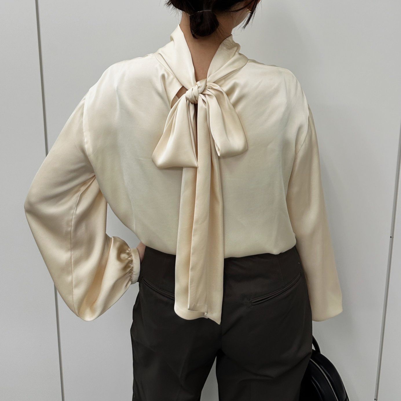 2WAY艶ボウタイブラウス