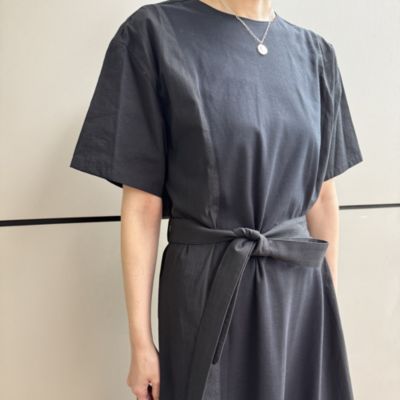 AKIRANAKA(アキラナカ)の背中スリットドレス通販 | 集英社HAPPY