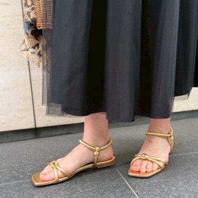 Gianvito Rossi(ジャンヴィト ロッシ)のフラットサンダル通販