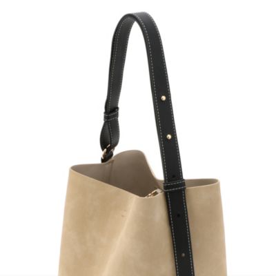 アンドミューク　&amp;MyuQ   CARNA  トートバッグ &MyuQ(アンドミューク)の【Marisol別注】CARNA通販 | 集英社HAPPY PLUS