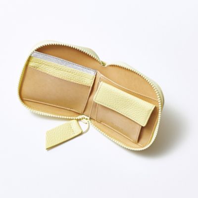 �J�[�h���ꕔ���ɃV���o�[���������B�J�����Ƃ��ɂ��G�ɂȂ�|�C���g��