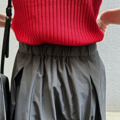 suadeo(スアデオ)のメモリータフタタックフレアスカート通販