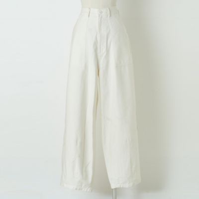 カーヴィパンツ　ホワイト 12closet(トゥエルブクローゼット)の【石上美津江さんコラボ