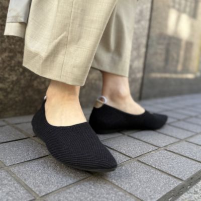 美品 offen オッフェン スカラップパターン フラットシューズ 黒 23 Daniella & GEMMA ONLINE STORE – ストラップ付きバレエフラット