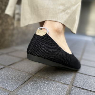【新品未使用】 オッフェン Offen pointed-SLIT SIMP 黒 Offen(オッフェン)｜pointed-SLIT SIMP/BLACK の通販｜ELLESHOP