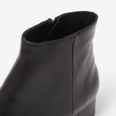 CORSO ROMA，9(コルソローマ ノーヴェ)のショート丈サイドZIPブーツ