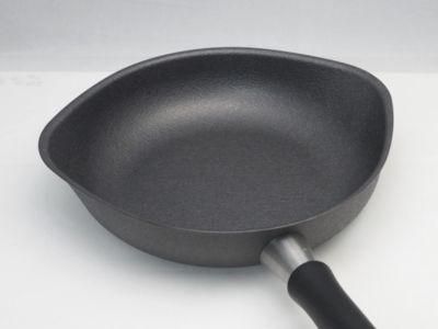 柳宗理 ヤナギソウリ の鉄フライパン ふた付き 22cm ダブルファイバー窒化加工通販 Leeマルシェ