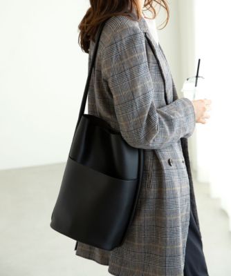 通勤に使えるコスパBAG♪マージュールの「A4 SHOULDER BAG」【40代ファッション】