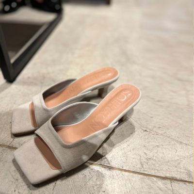 SOLREGN(ソレイン)の【SOLREGN】スクウェアオープントゥサンダル