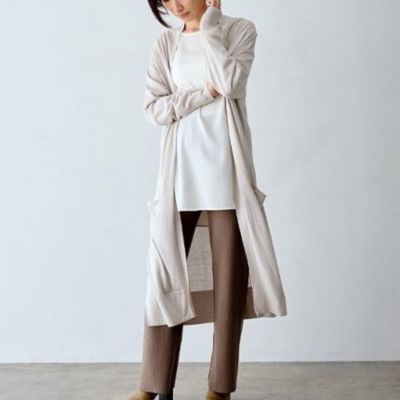 DRESS HERSELF ドレスハーセルフ　シルクロングカーディガン DRESS HERSELF(ドレスハーセルフ)のロングカーディガン／シルク