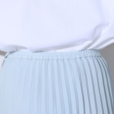 LAUTREAMONT(ロートレアモン)のエアリーな麻調素材のプリーツスカート