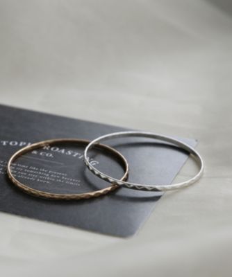 collecala(コレカラ)の槌目 クローズサークルバングル通販 | 集英社