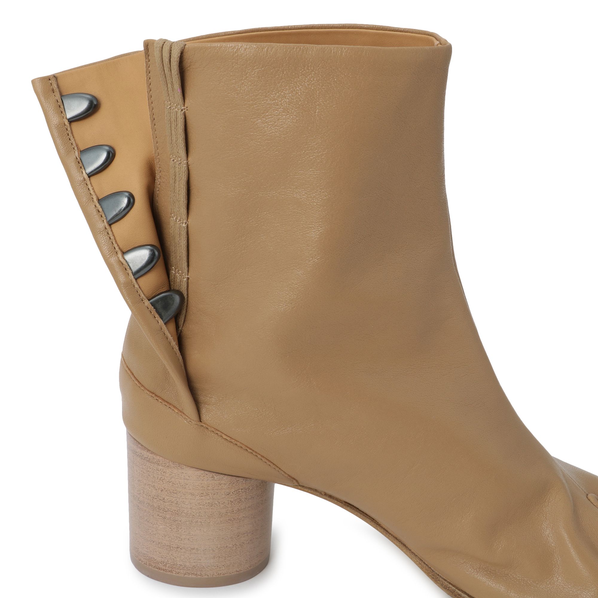 人気ブランドで見つける　mirabella名品図鑑 Vol.2　MAISON MARGIELA