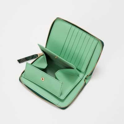 TOPKAPI(トプカピ)の【TREASURE TOPKAPI】ローズエンボス ツヤ レザー