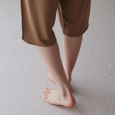 ドレスハーセルフ　シルク ロングキュロットペチコート　チャコールグレー 180457113.jpg?cmsp_timestamp=