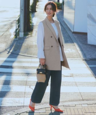 美品 23区 スキッパーベルト付きブラウス2024ss Oggi掲載 杏さん着用 23区 S(ニジュウサンク エス)の【Oggi4月号掲載/杏さん着用