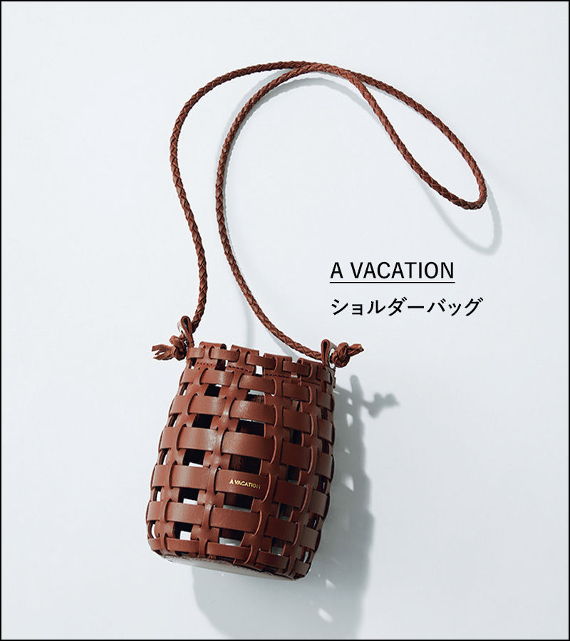 A VACATION BERRY レザーバケットショルダー