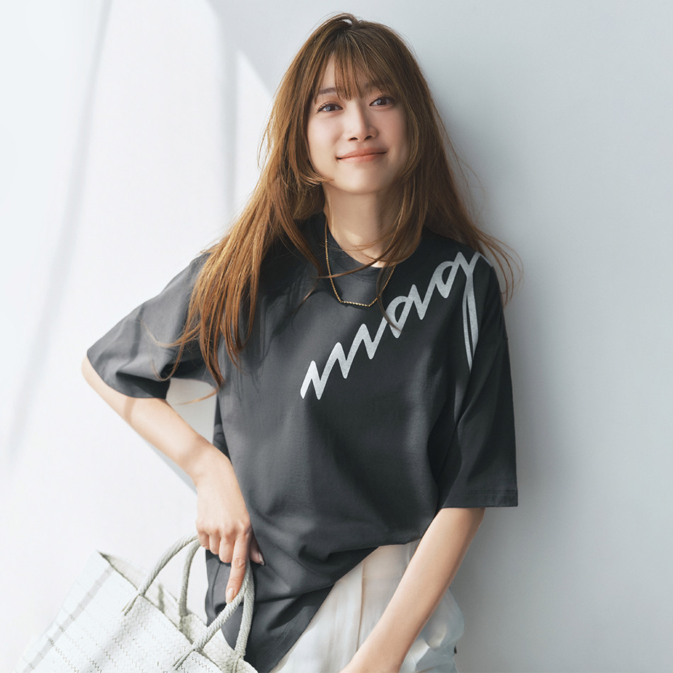 おしゃれに効く!大人のロゴTシャツ　Marisol6月号2025年特集