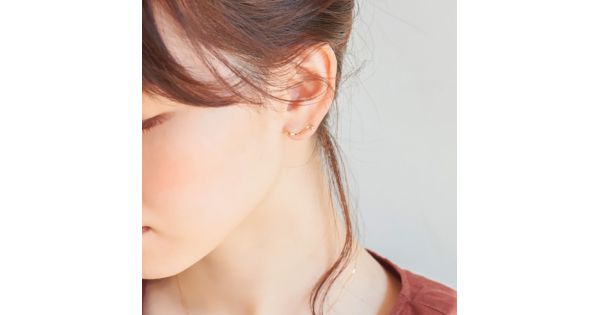 Phoebe(フィービィー)の【K10】スウィングビジューピアス＆イヤリング 