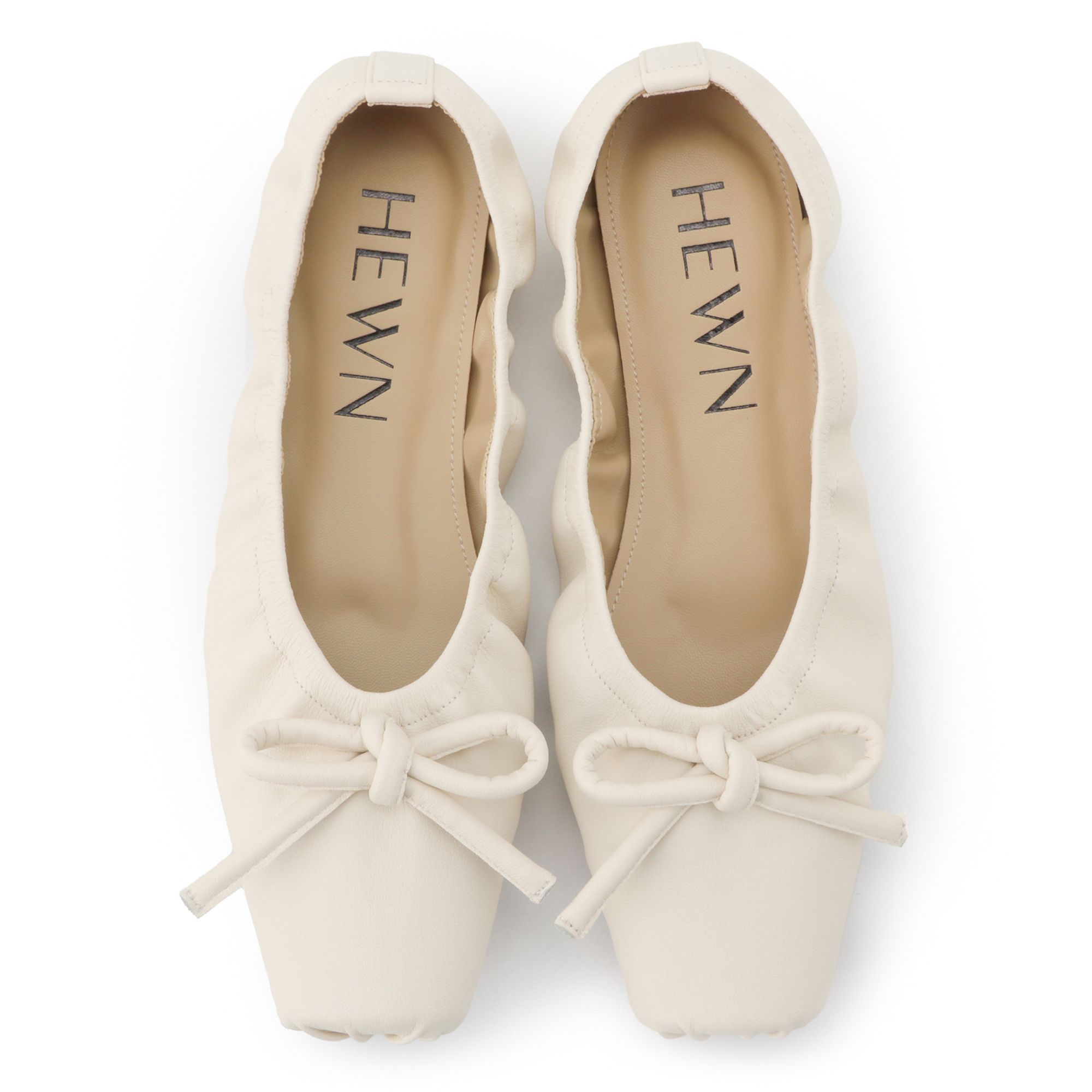 HEWN(ヒューン)/Sq gather ballet flats