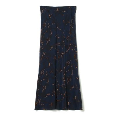 SACRA
SHADOW　FLOWERスカート
￥29,700（税込）