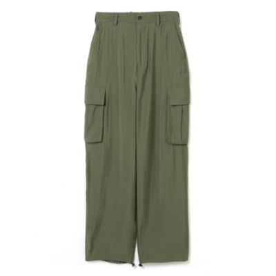 ぺたんこでも女っぽい！大人のミューズ・ブレンダさんが履く“フラット派”のための春シューズ最旬Style