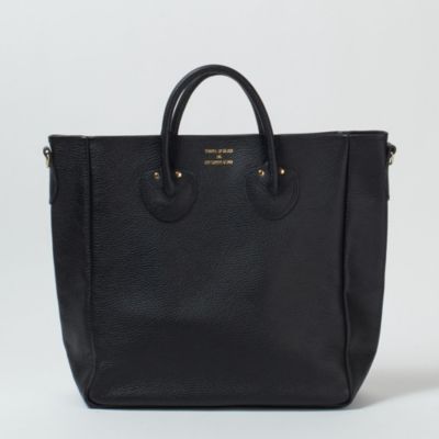 EMBOSSED LEATHER D TOTE Mバッグ