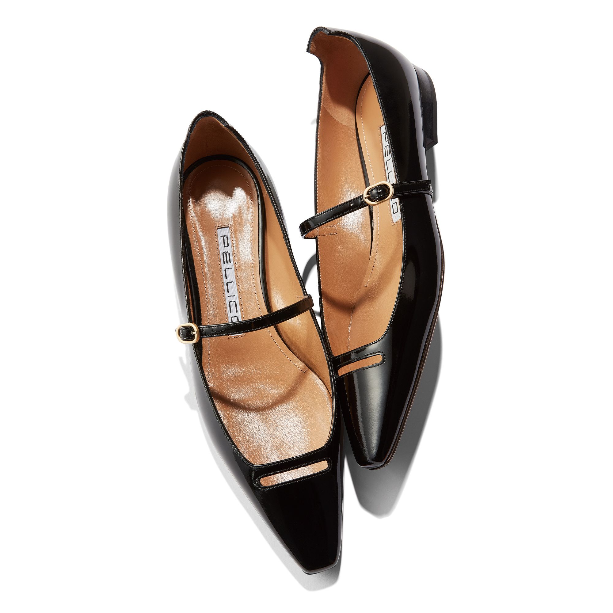 通勤も週末も洗練見え。大人のきれいめ靴10選【40代ファッション】