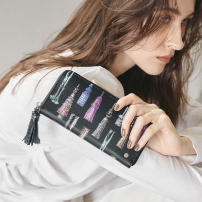 集英社HAPPY PLUS STORETOPKAPI（トプカピ）/【TREASURE TOPKAPI】シュリンクレザー タッセル プリント ラウンド 長財布