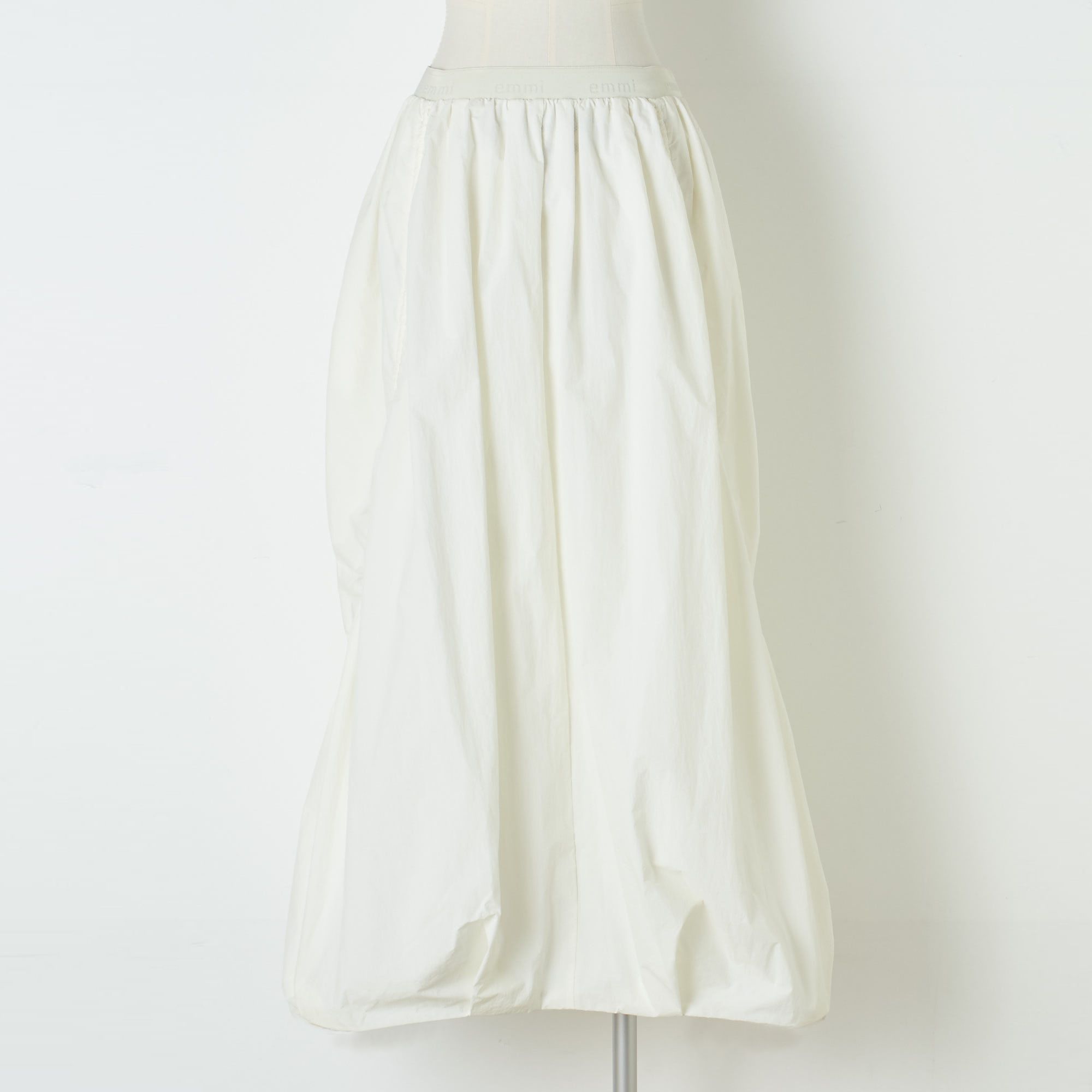 emmi(エミ)/【洗える】ロゴジャガードゴムドロスト スカート