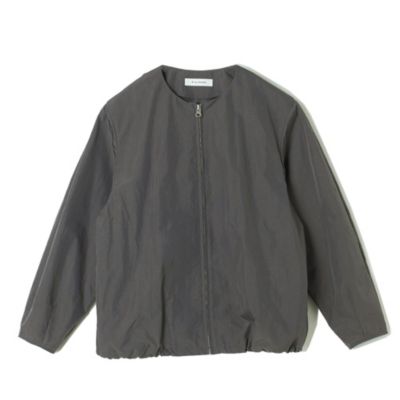 E by eclat(イーバイエクラ)の撥水ノーカラー袖ダーツブルゾン